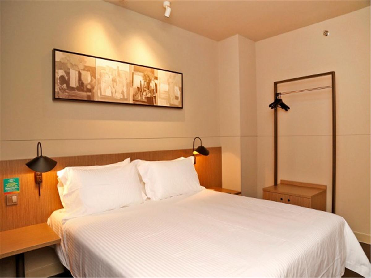 Jinjiang Inn Selected Shenzhen Huanggang Port Huangcheng Plaza Buitenkant foto