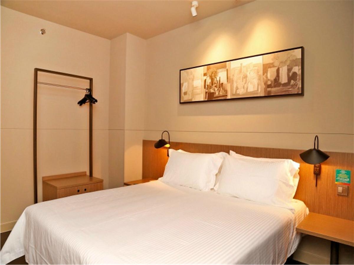 Jinjiang Inn Selected Shenzhen Huanggang Port Huangcheng Plaza Buitenkant foto